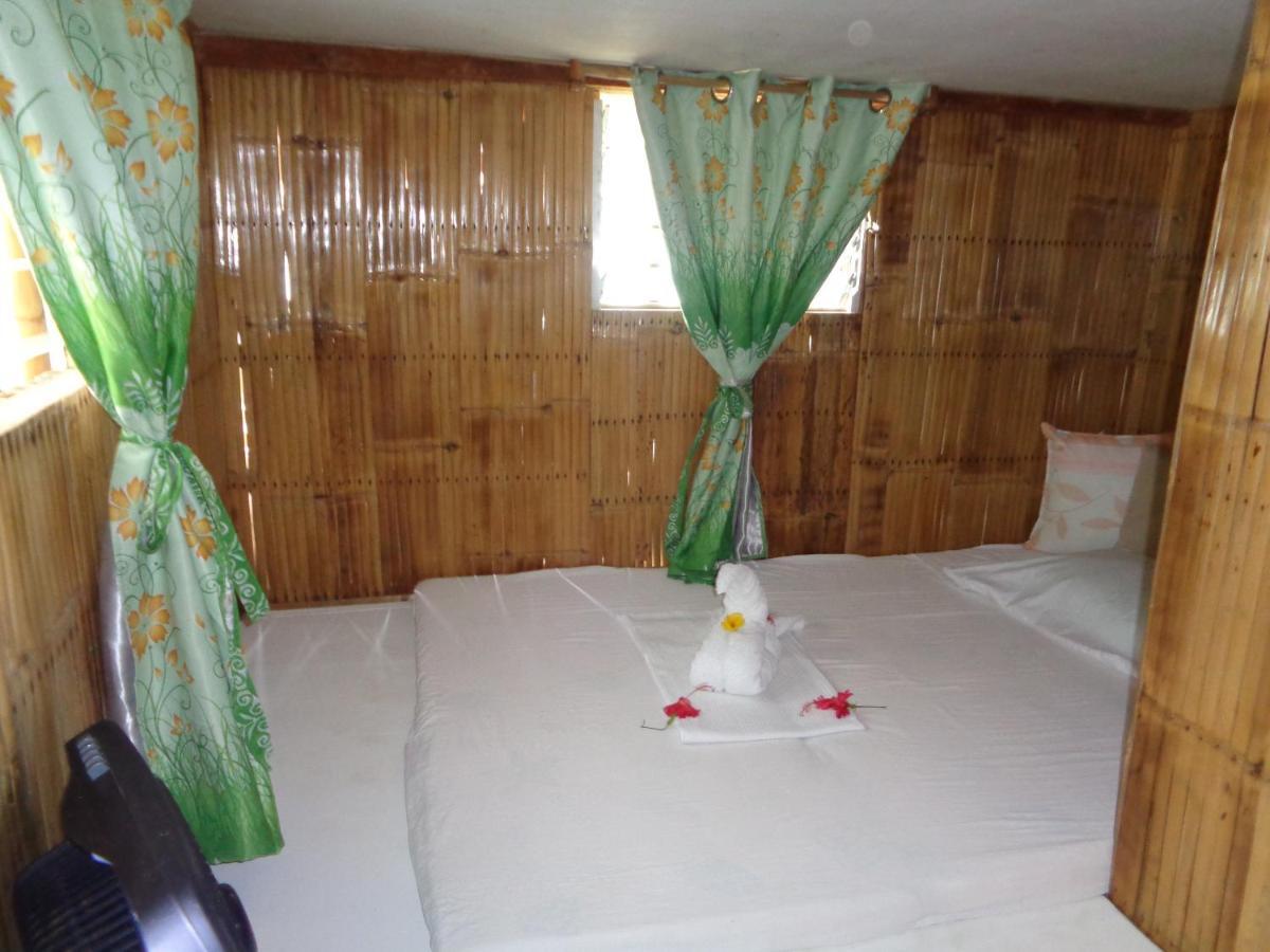 Hotel Sea Turtle House Moalboal Esterno foto